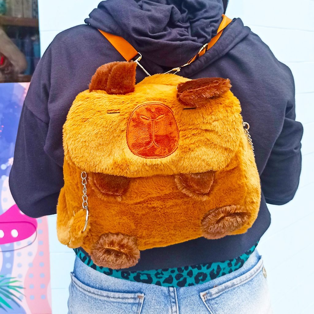 Mochila Peluche Capybara
