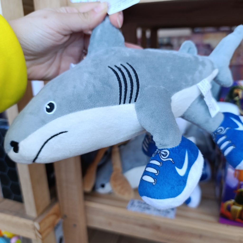 Tralalero Y Personajes Peluche 25 Cm Aprox
