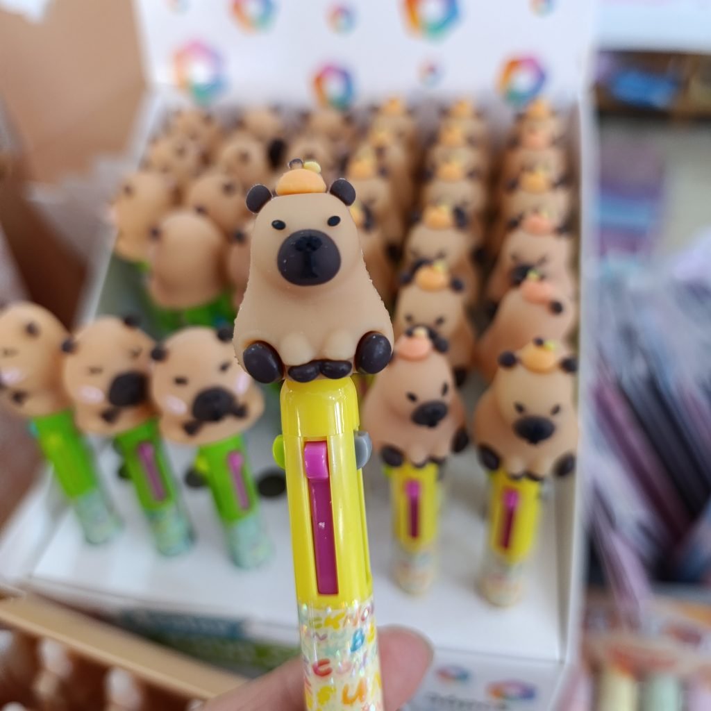 Lapicera chica Capybara x4 colores