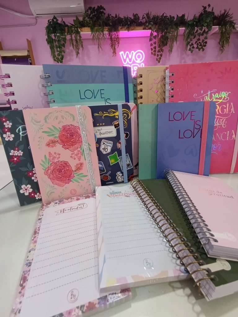 Combo Cuadernos & Libretas