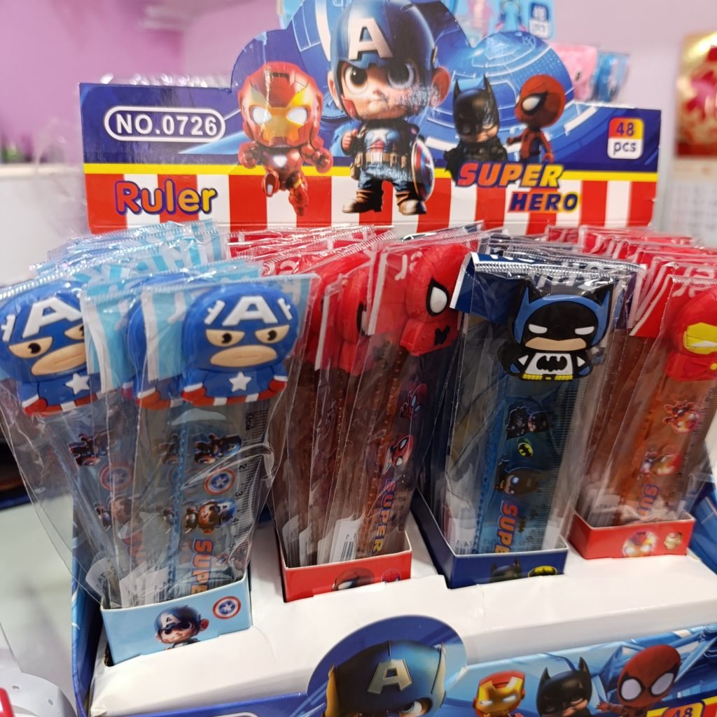 Regla Avengers C/ Muñeco